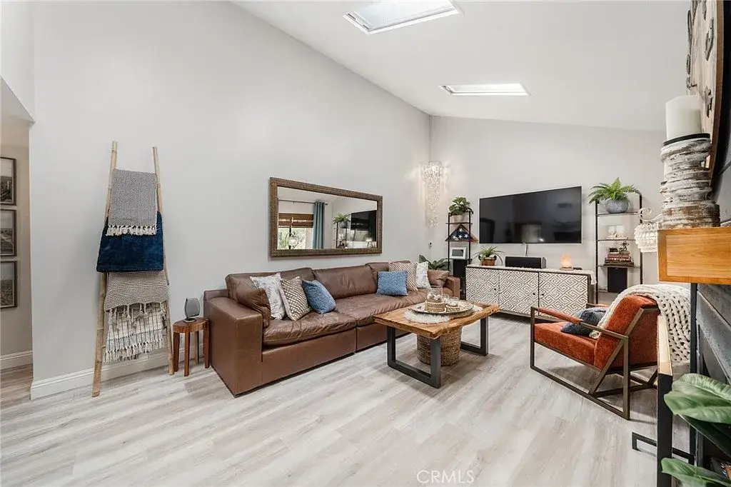 447f6c6285bcce662ec6b3497fbaea70-cc_ft_1536