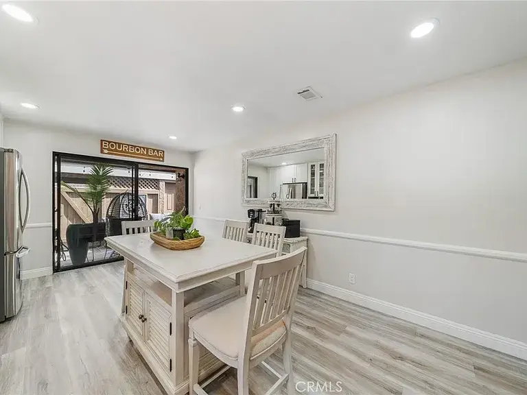 911b0d5e32a9b3958691af4185013c50-cc_ft_768