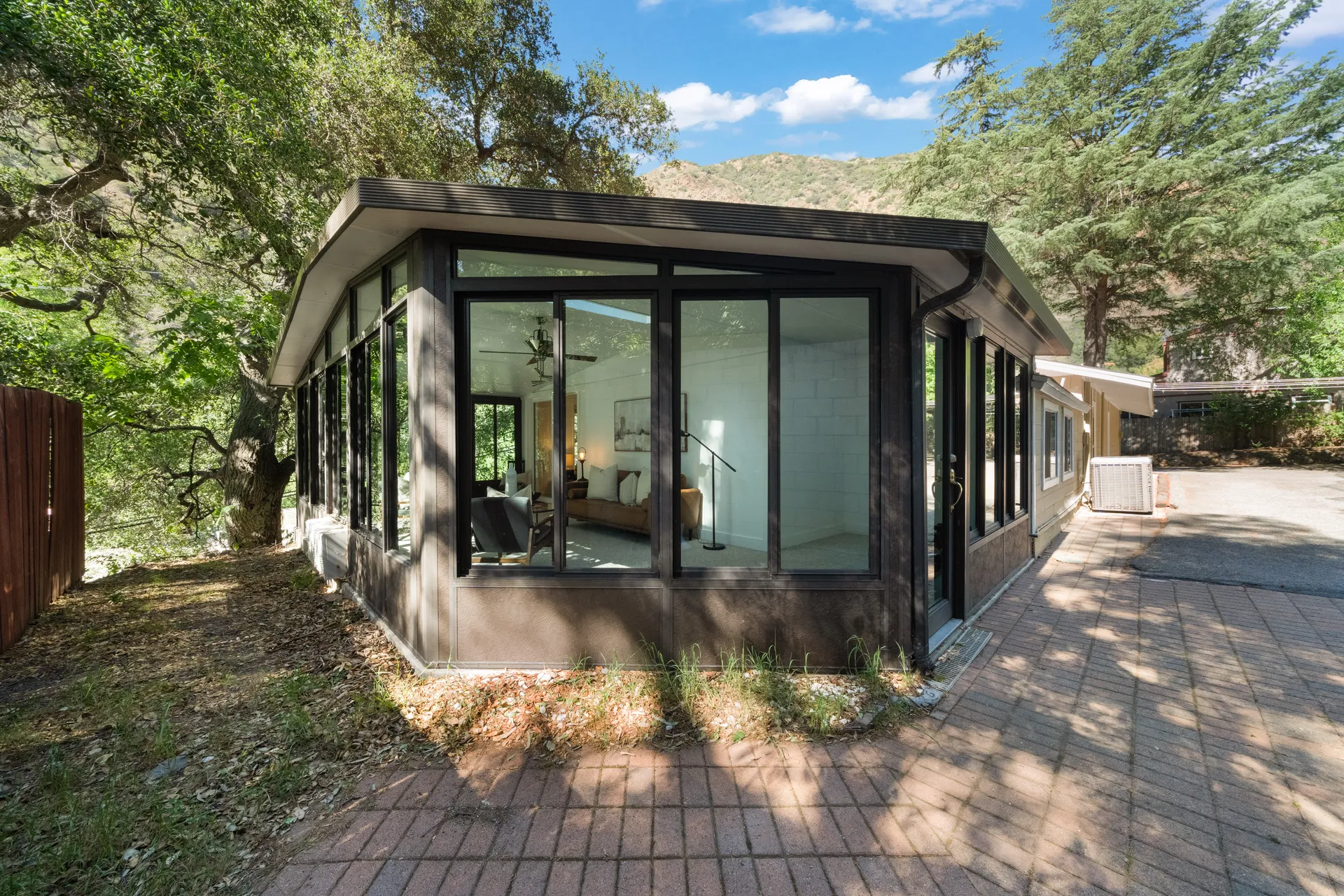 7f95ce4e0f8ebc51ad1c37daef22e815-sc_1920_1280