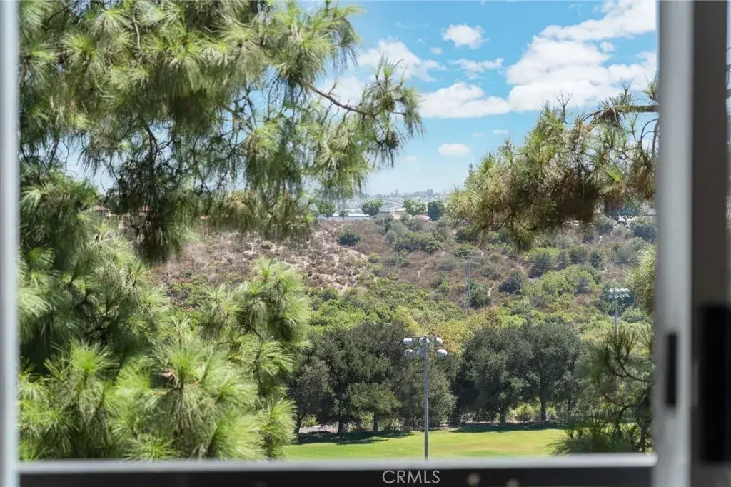84 Hawaii Drive28