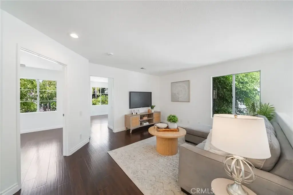 84 Hawaii Drive37