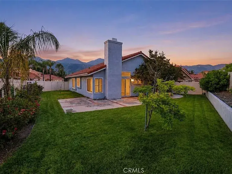 7 Santolina,